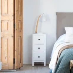Khai Table de chevet étroite en bois laqué blanc